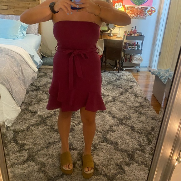 Dress - Picture 1 of 3